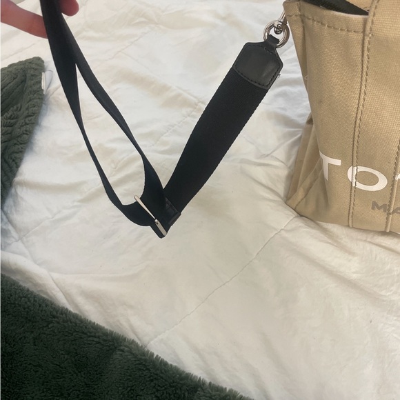 brand new marc jacob’s tote bag in beige - Picture 2 of 2